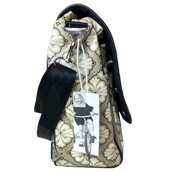 NWT Petunia Pickle Bottom Boxy Backpack Crossbody Diaper Bag Baby Bag - Picture 6 of 13